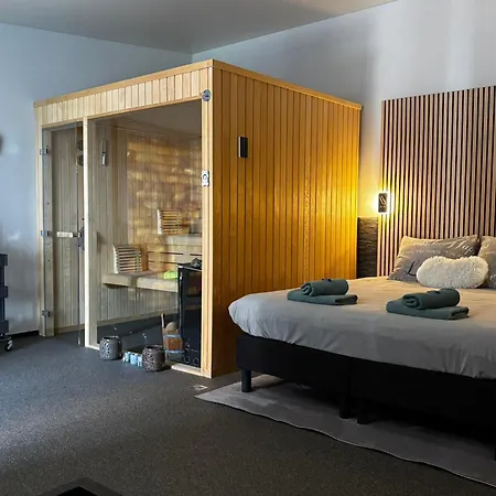 Relax Trois Bornes - De Grenspost