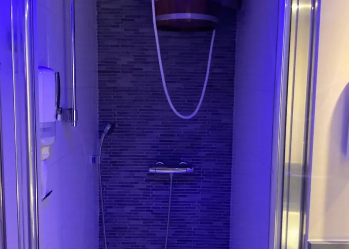 Relax Trois Bornes - De Grenspost 3*